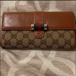 Authentic Gucci GG Wallet